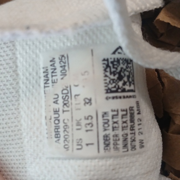 🎉Converse CONFETTI 🎉 GIRLS White Sneakers with Colorful CONFETTI SZ 1 - Picture 6 of 9